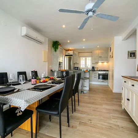 Hagios By Interhome Casa vacanze *